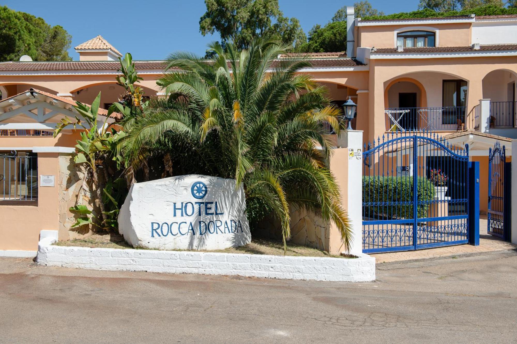 Hotel Amareclub Rocca Dorada Santa Margherita di Pula Zewnętrze zdjęcie