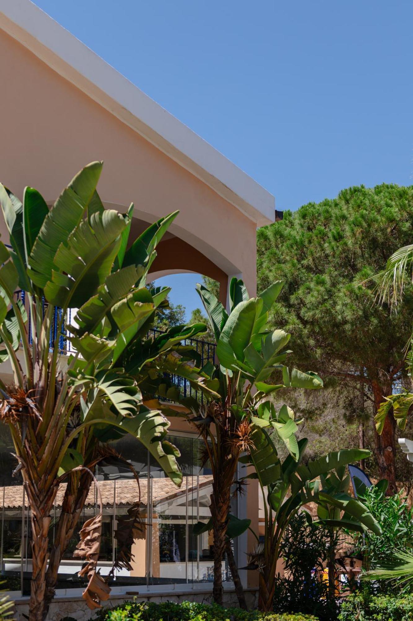Hotel Amareclub Rocca Dorada Santa Margherita di Pula Zewnętrze zdjęcie