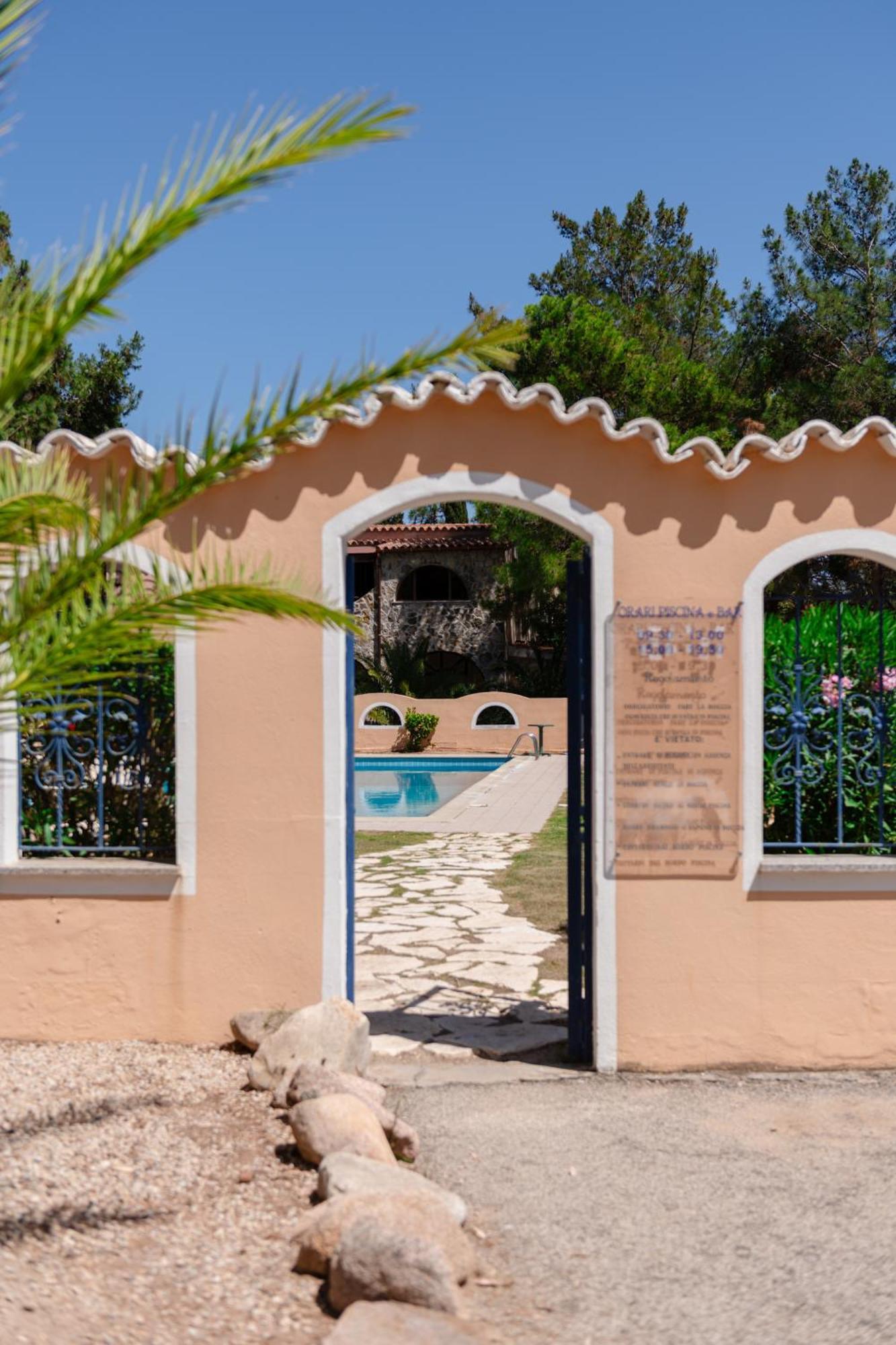 Hotel Amareclub Rocca Dorada Santa Margherita di Pula Zewnętrze zdjęcie