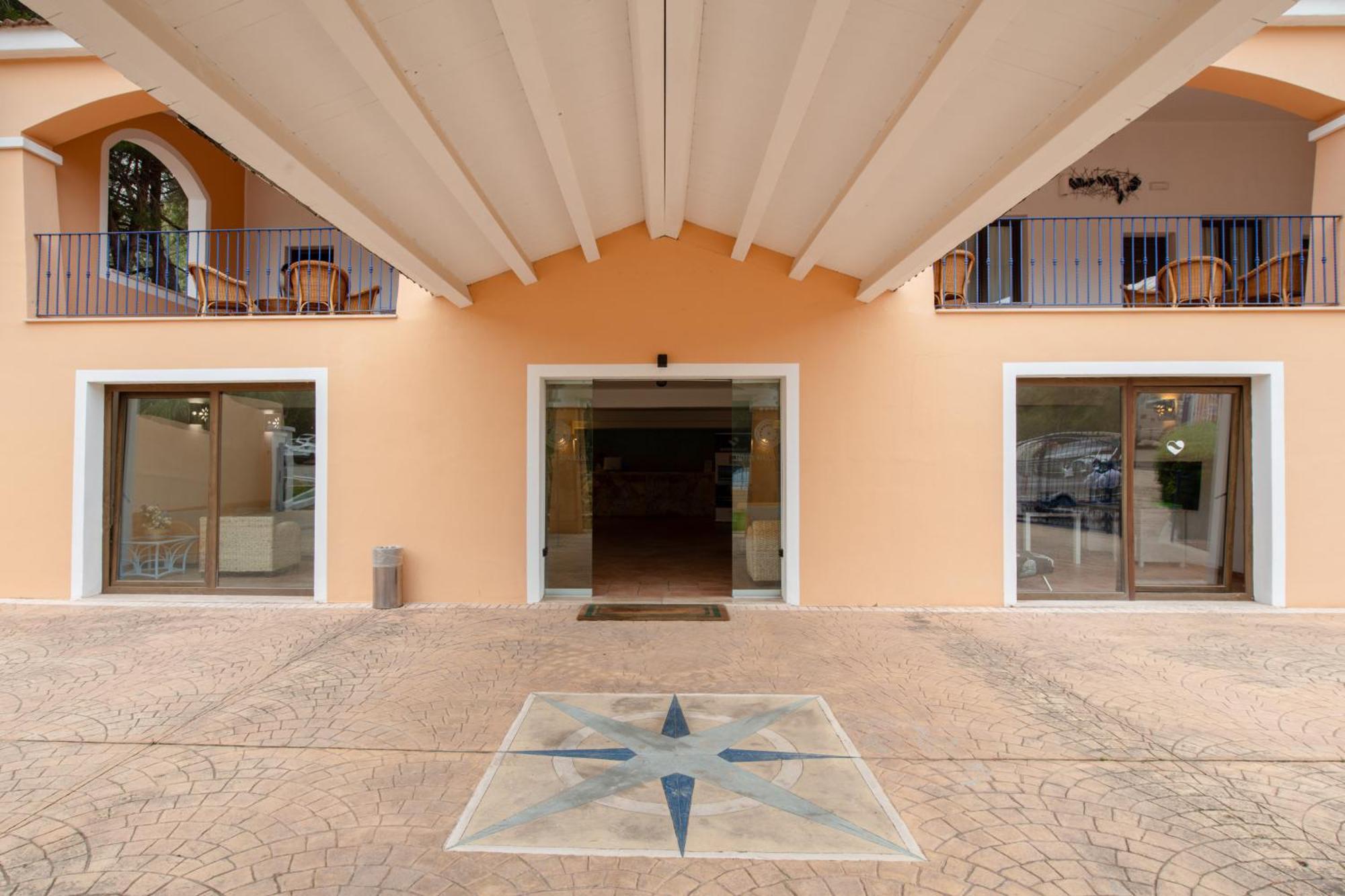 Hotel Amareclub Rocca Dorada Santa Margherita di Pula Zewnętrze zdjęcie